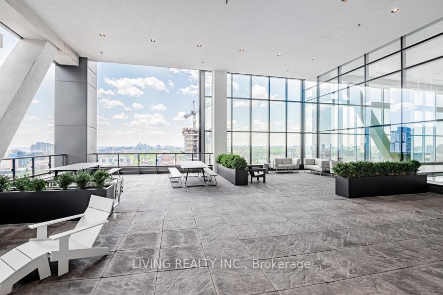 488 University Ave, unit 5408 for sale