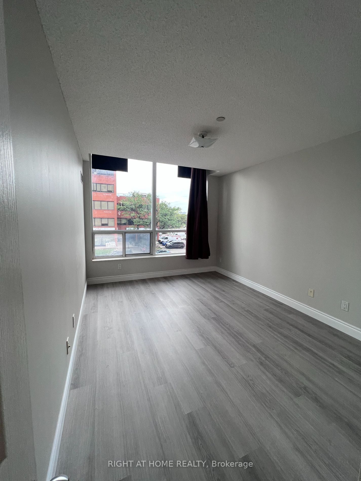 5 Northtown Way, unit 202 for rent