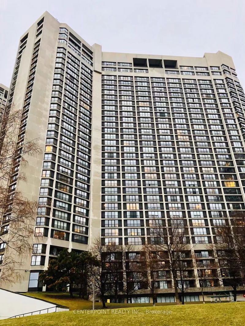 65 Harbour Sq, unit 404 for rent