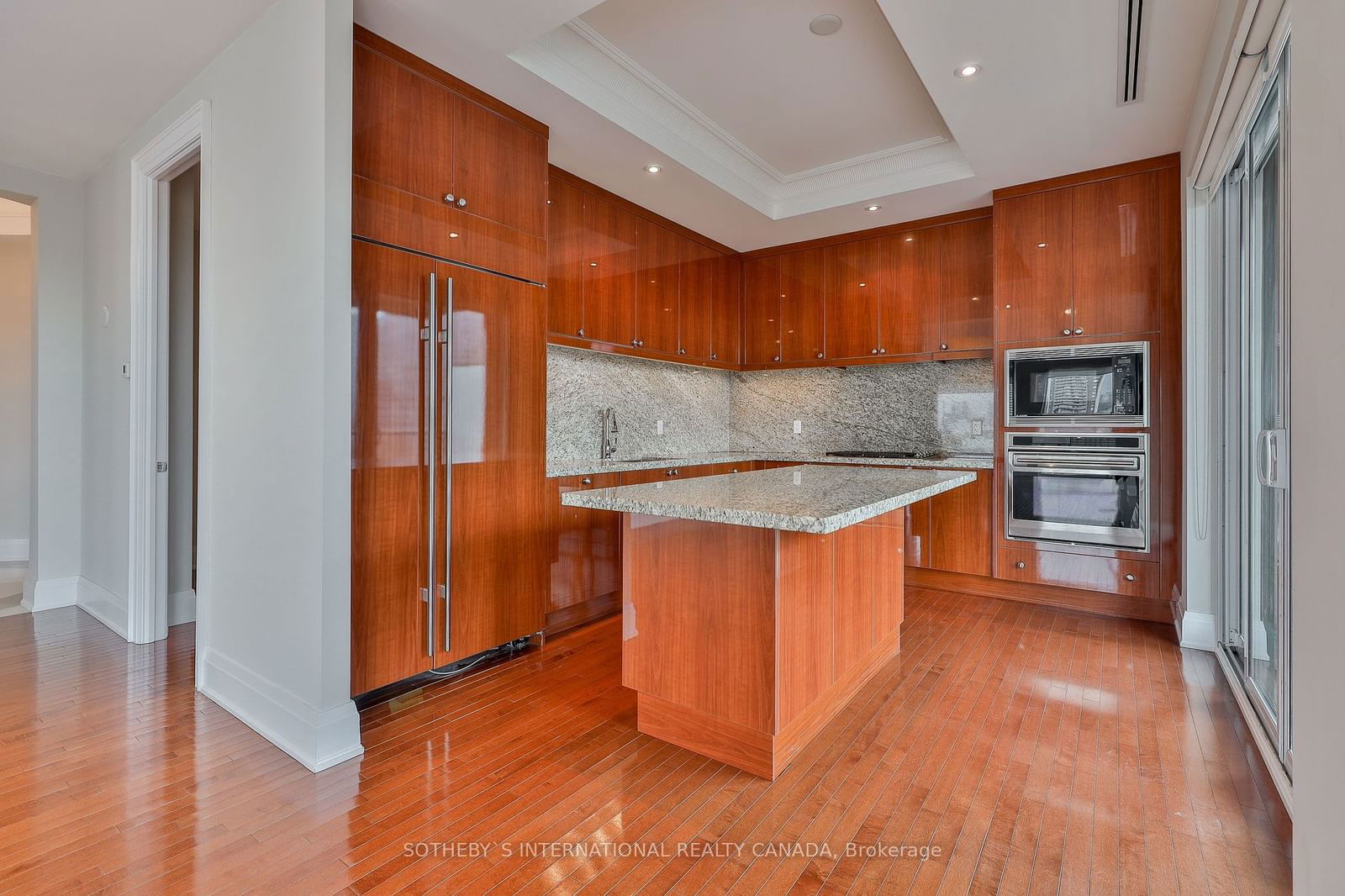 80 Yorkville Ave, unit 802 for rent