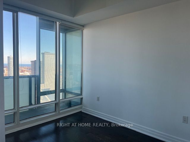 8 the esplanade, unit 3810 for rent