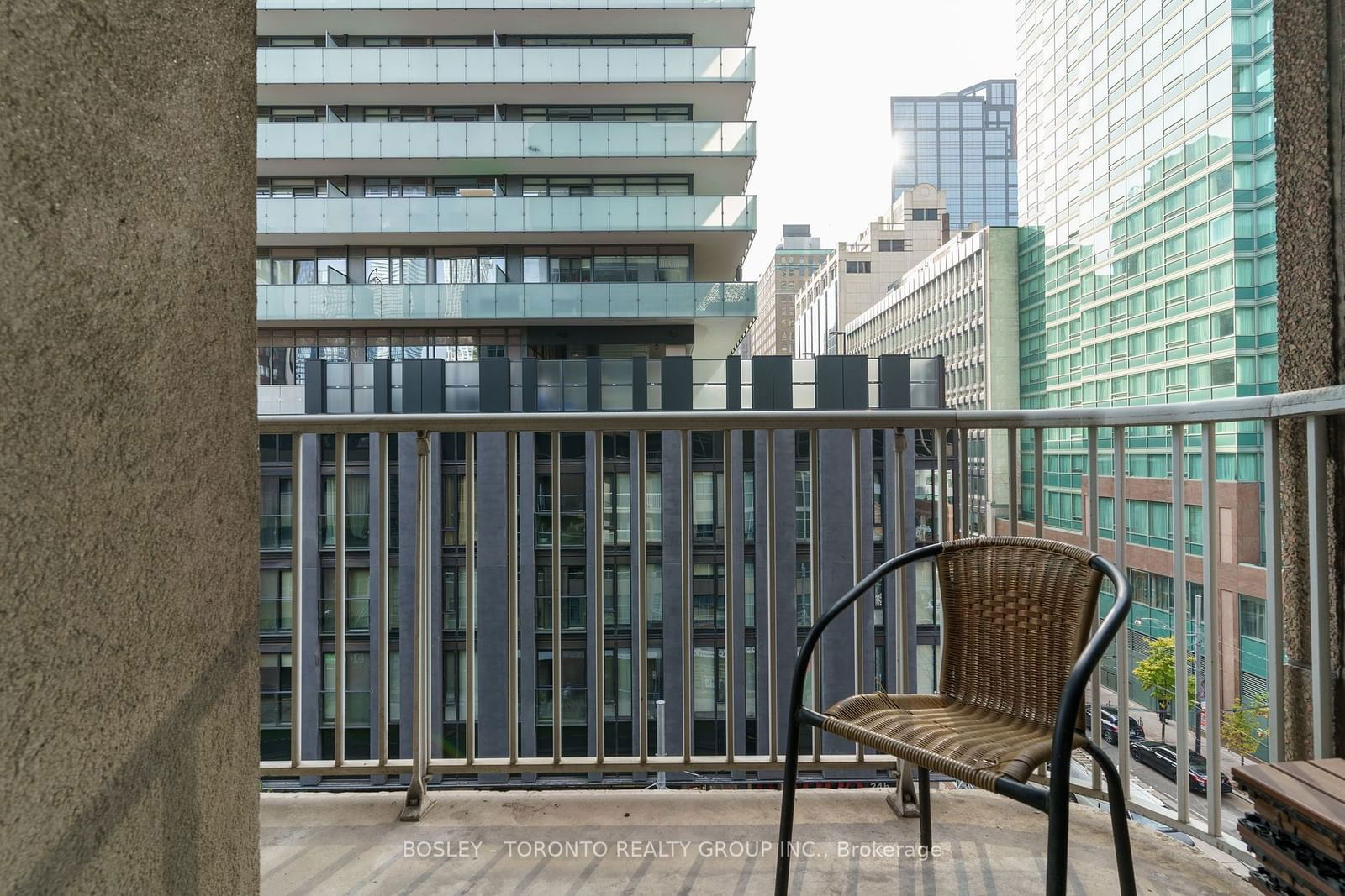 105 Victoria St, unit 606 for rent