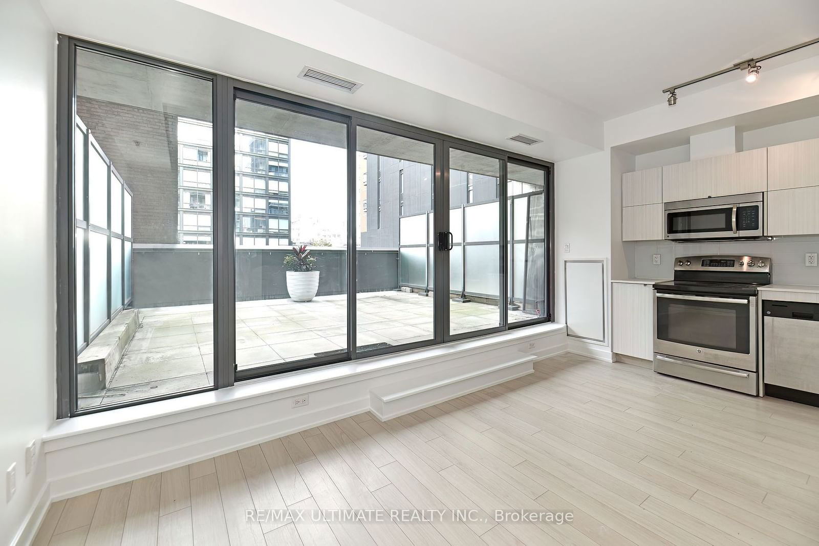 32 Camden St, unit 307 for rent