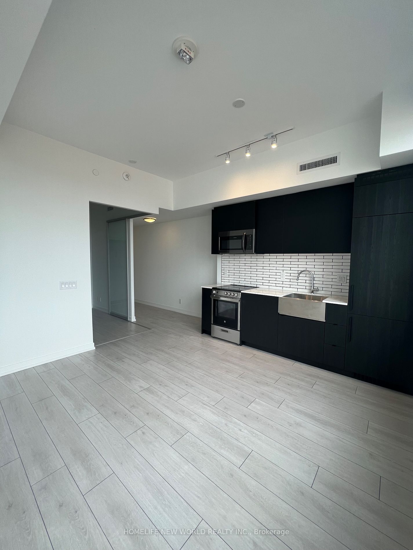 270 Dufferin St N, unit 922 for rent