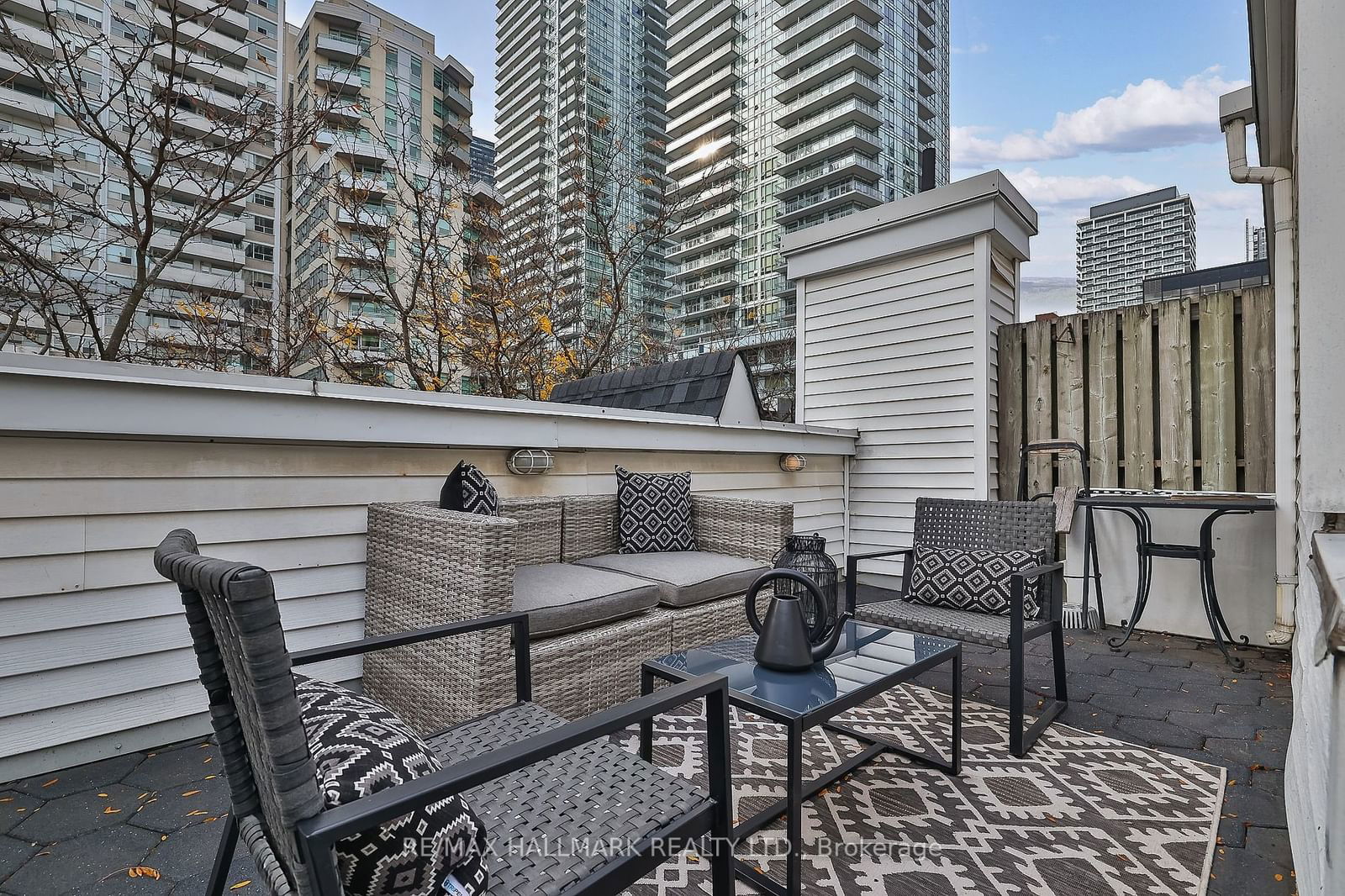 83 Lillian St, unit 15 for sale