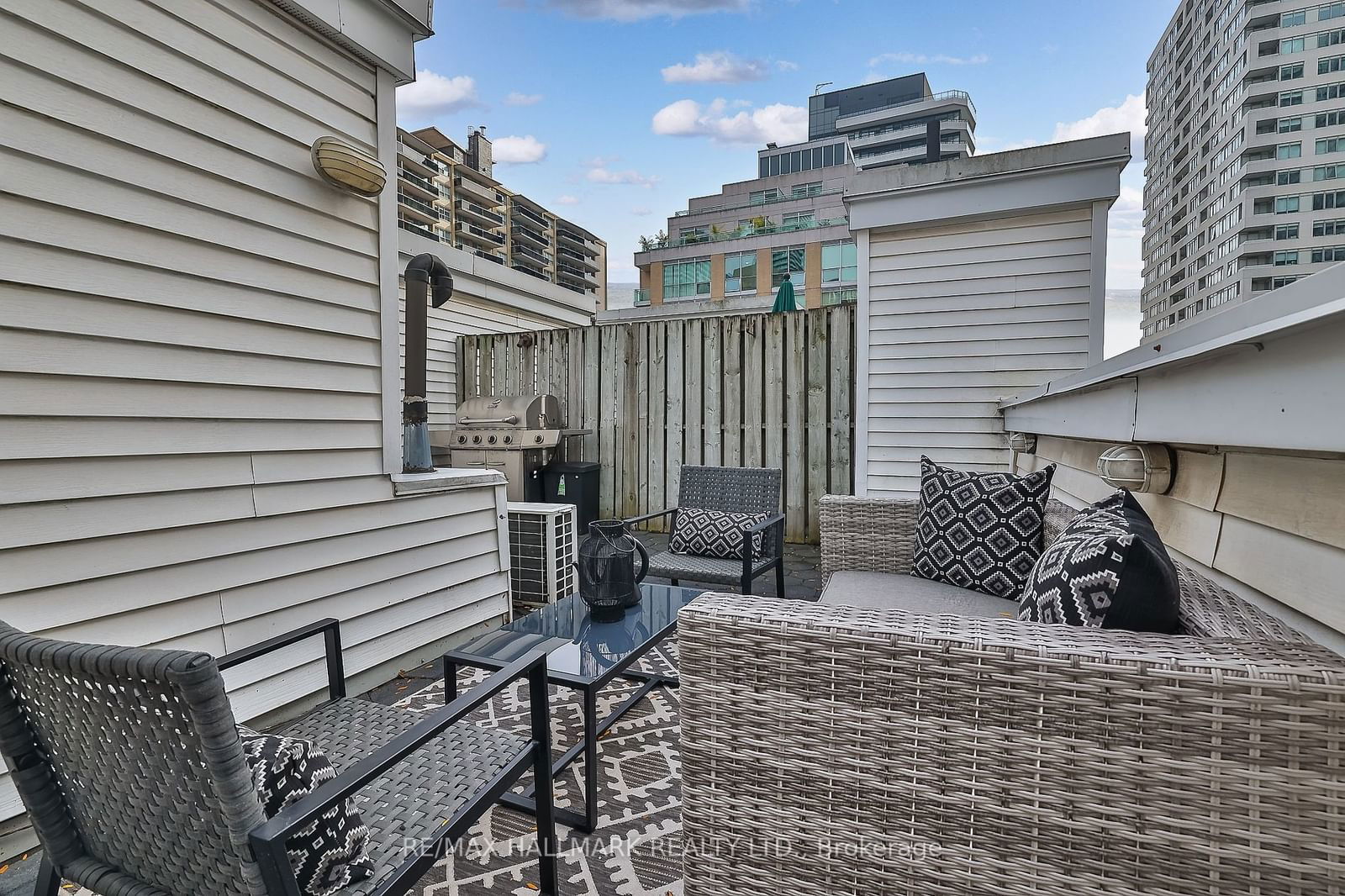 83 Lillian St, unit 15 for sale