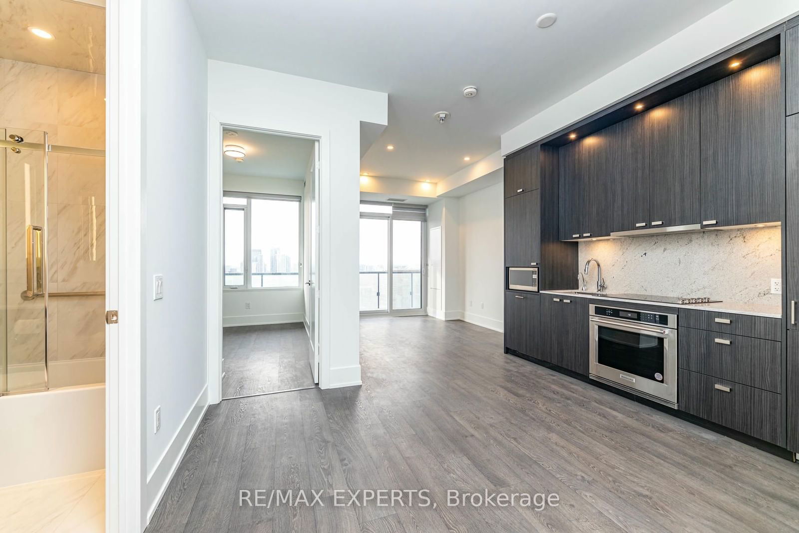 480 Front St W, unit 1903 for sale