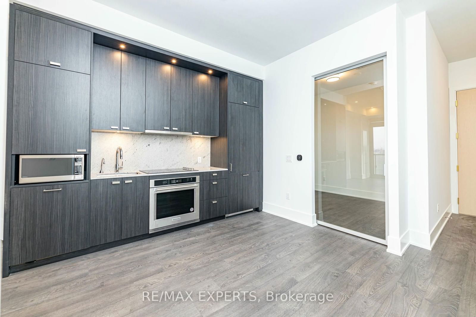 480 Front St W, unit 1903 for sale