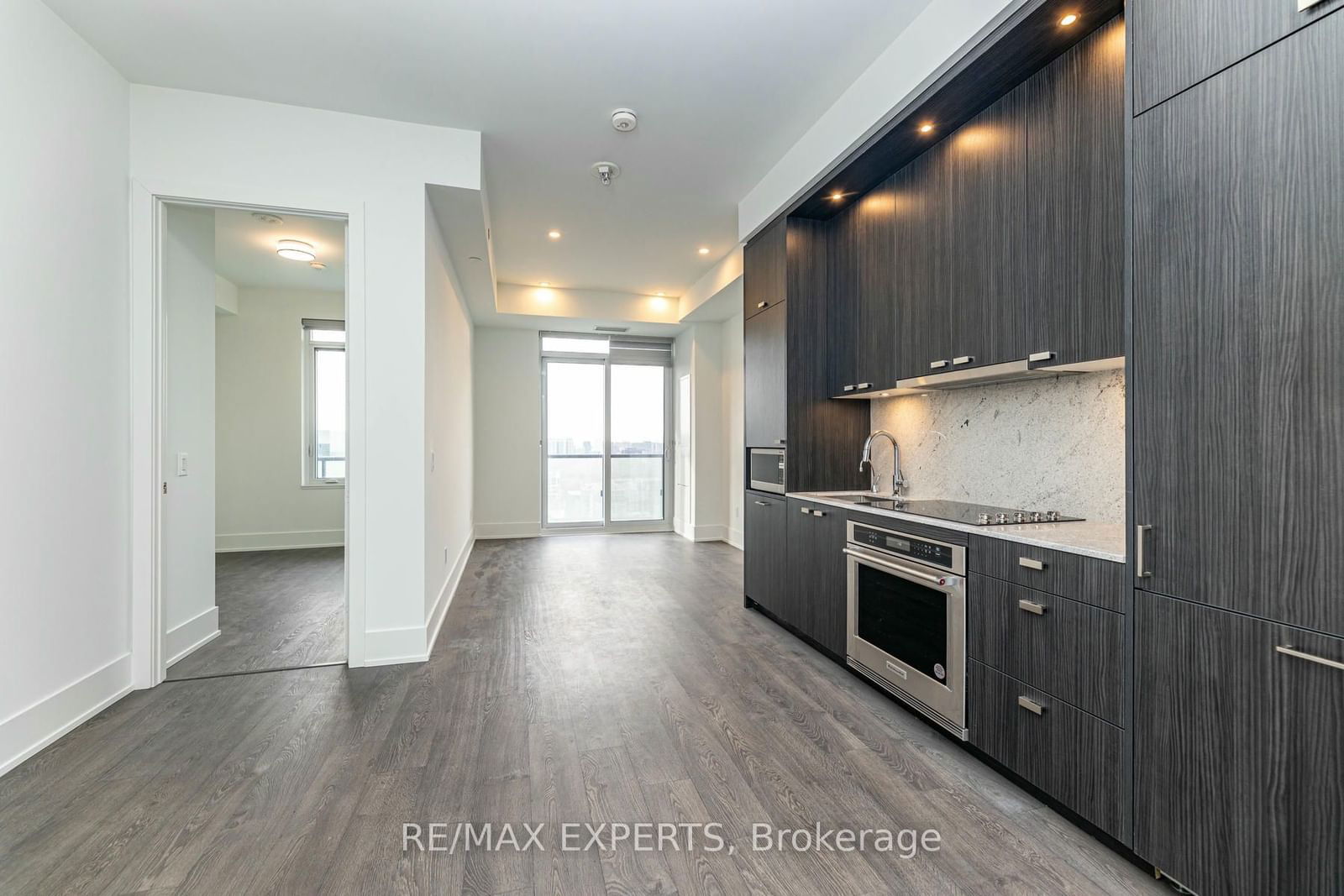 480 Front St W, unit 1903 for sale