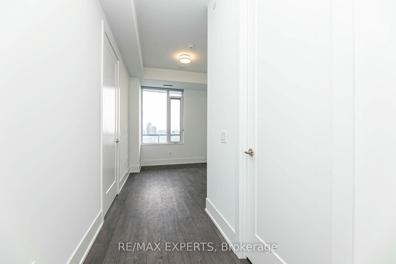 480 Front St W, unit 1903 for sale