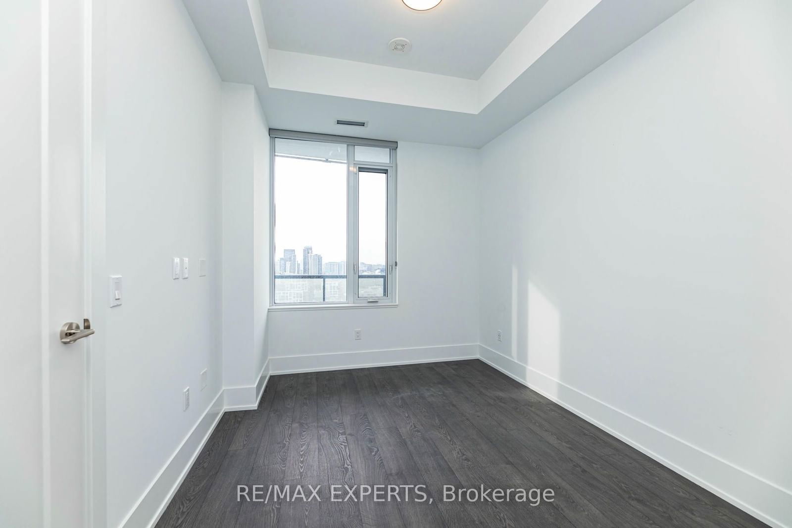 480 Front St W, unit 1903 for sale