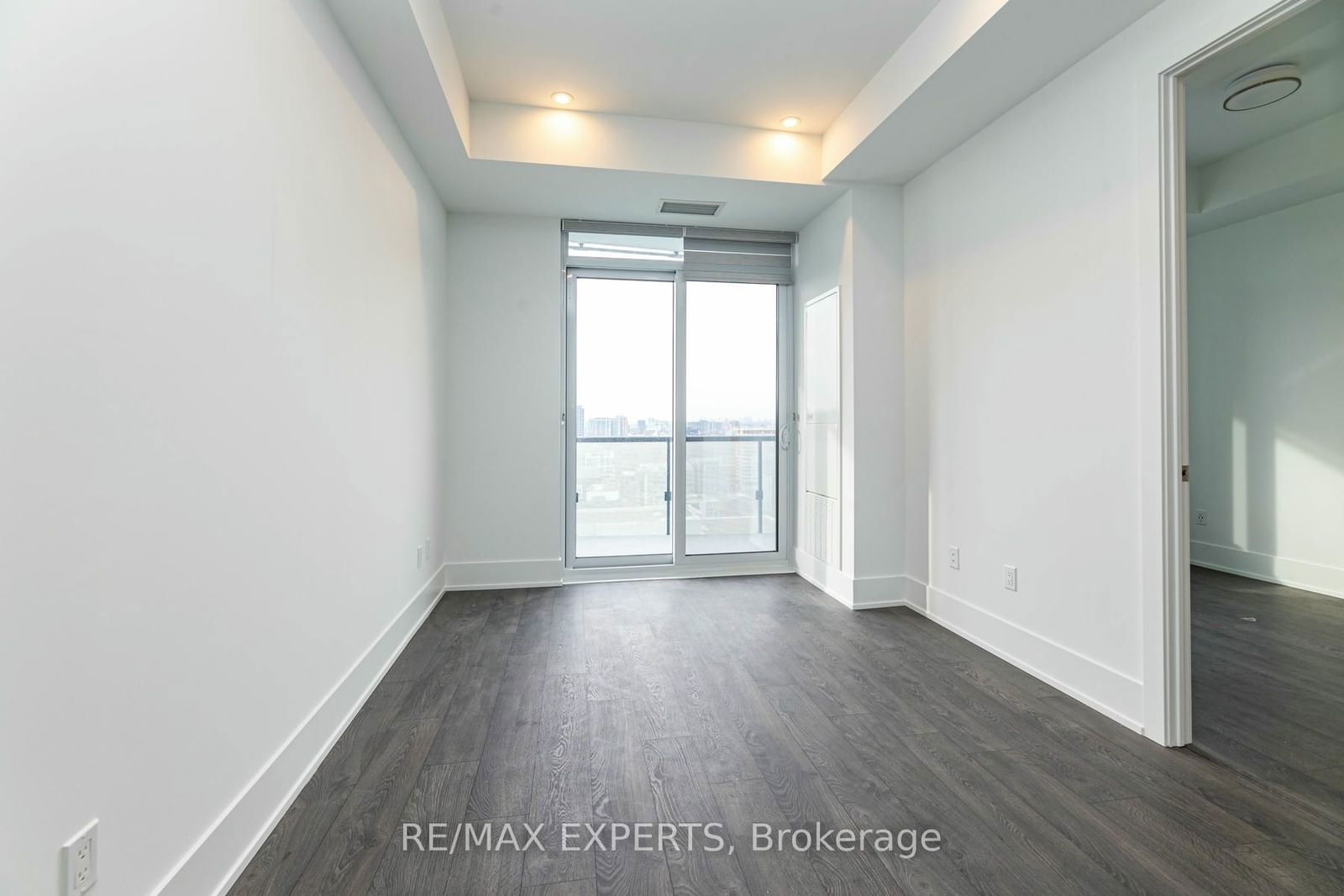 480 Front St W, unit 1903 for sale