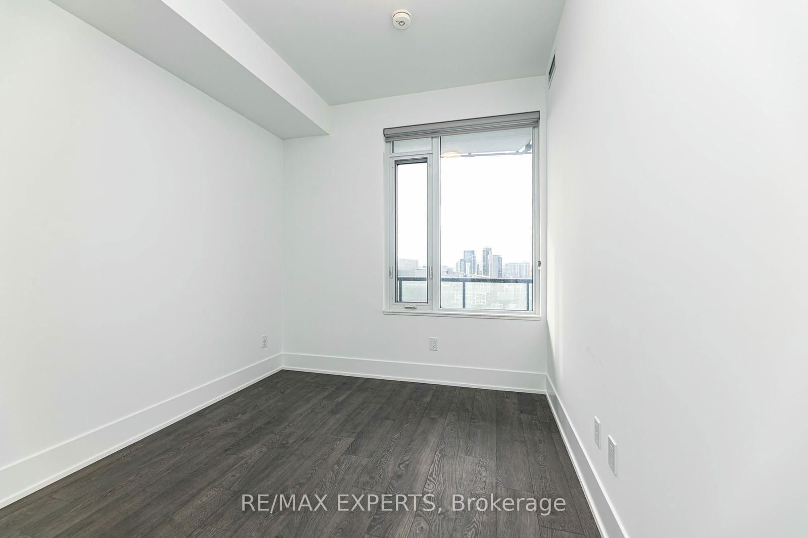 480 Front St W, unit 1903 for sale