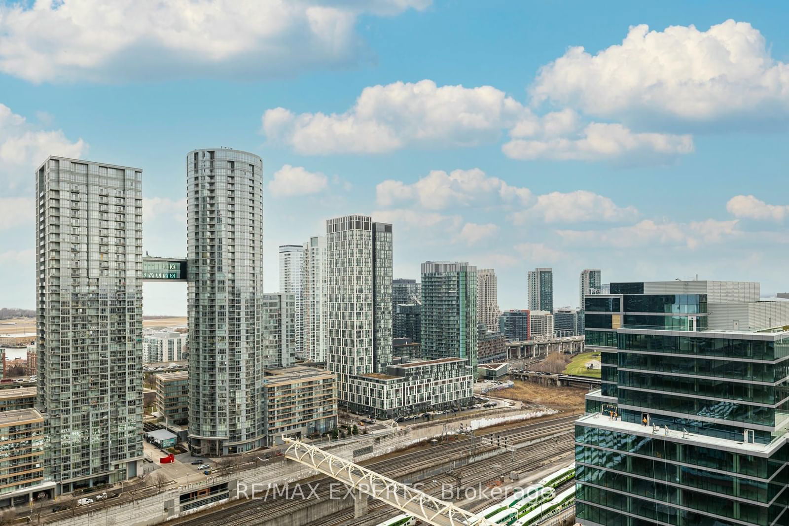 480 Front St W, unit 1903 for sale