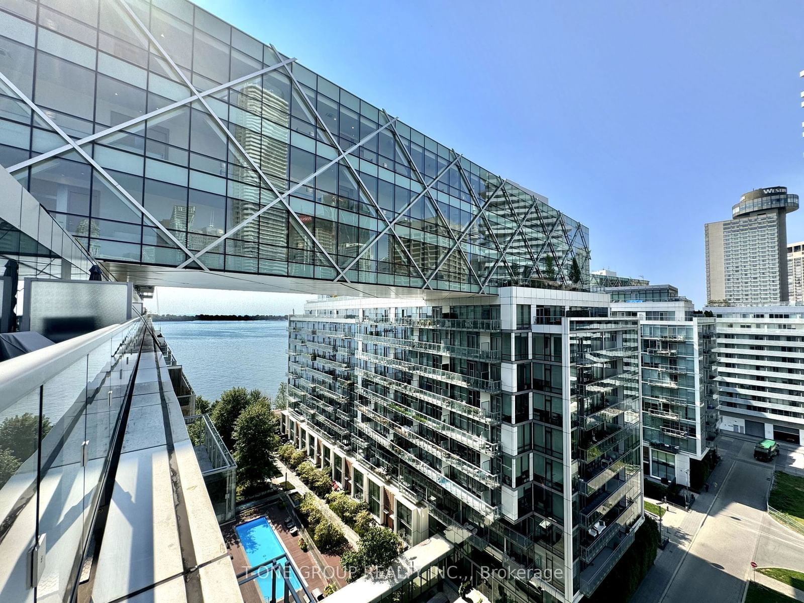 39 Queens Quay E, unit 1122 for rent