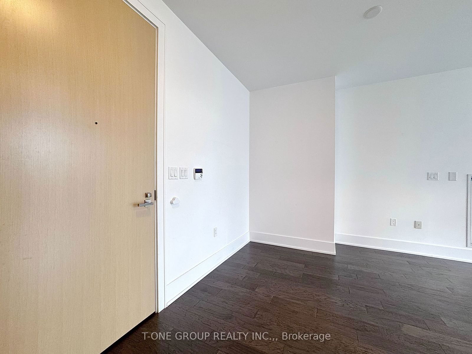 39 Queens Quay E, unit 1122 for rent