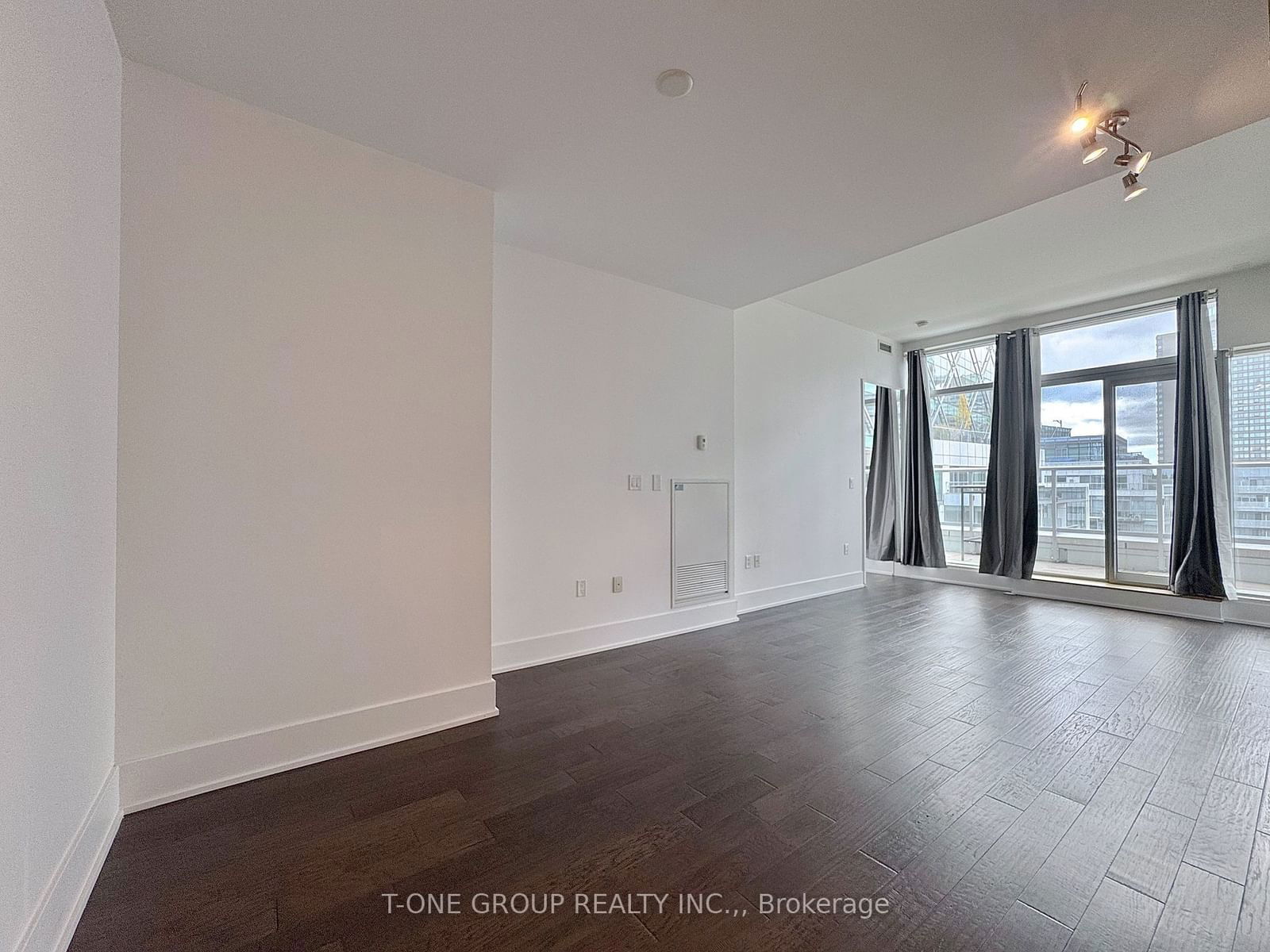 39 Queens Quay E, unit 1122 for rent