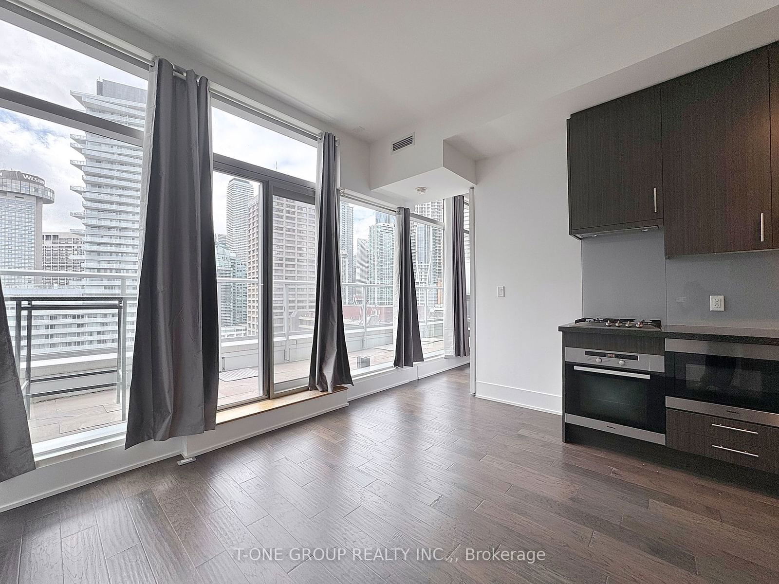 39 Queens Quay E, unit 1122 for rent