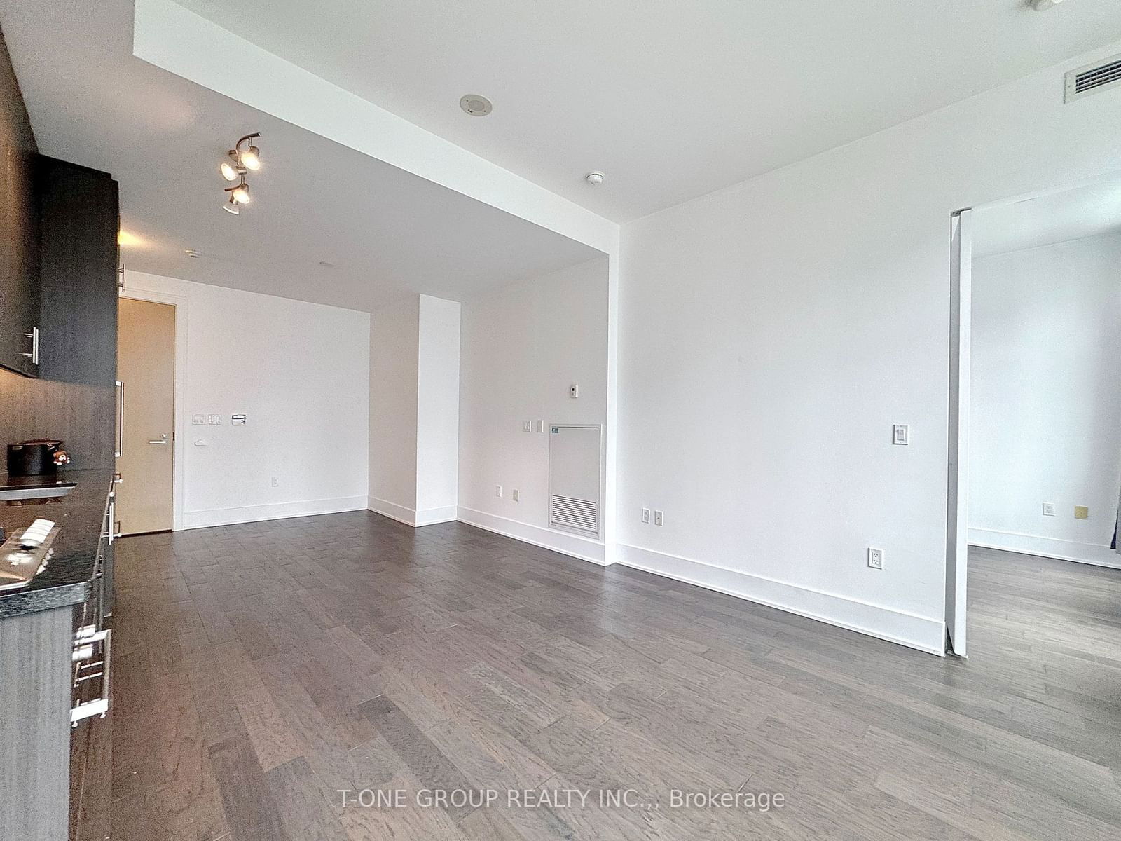 39 Queens Quay E, unit 1122 for rent