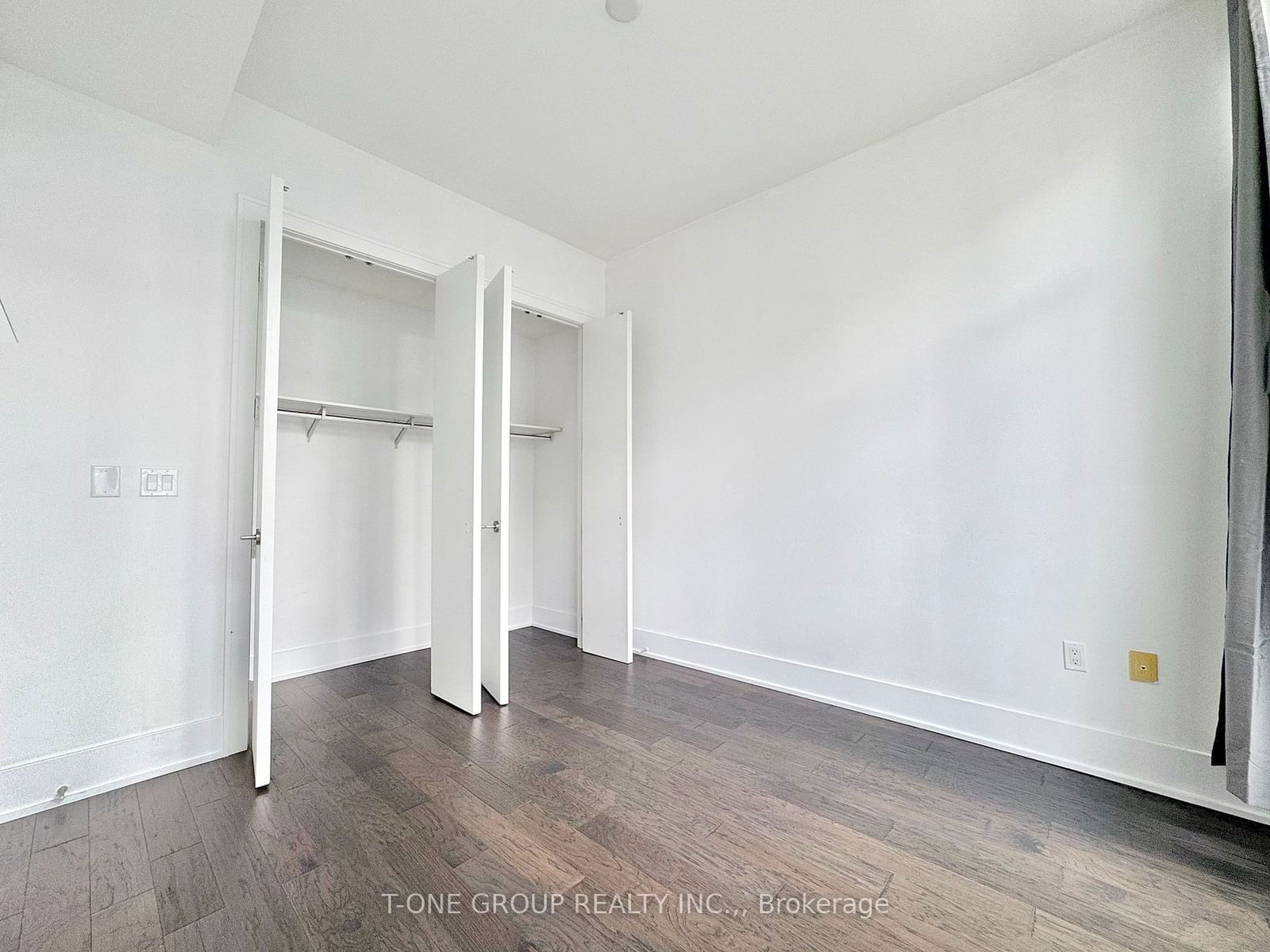 39 Queens Quay E, unit 1122 for rent