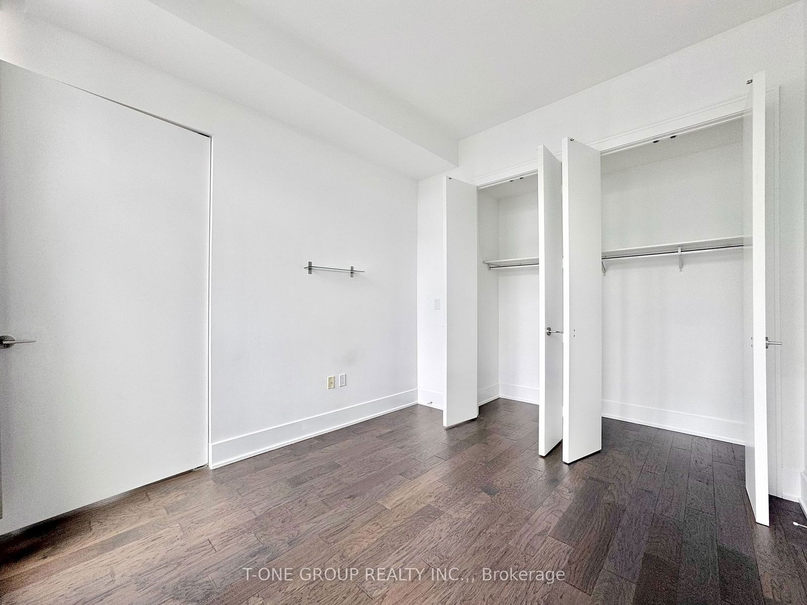 39 Queens Quay E, unit 1122 for rent