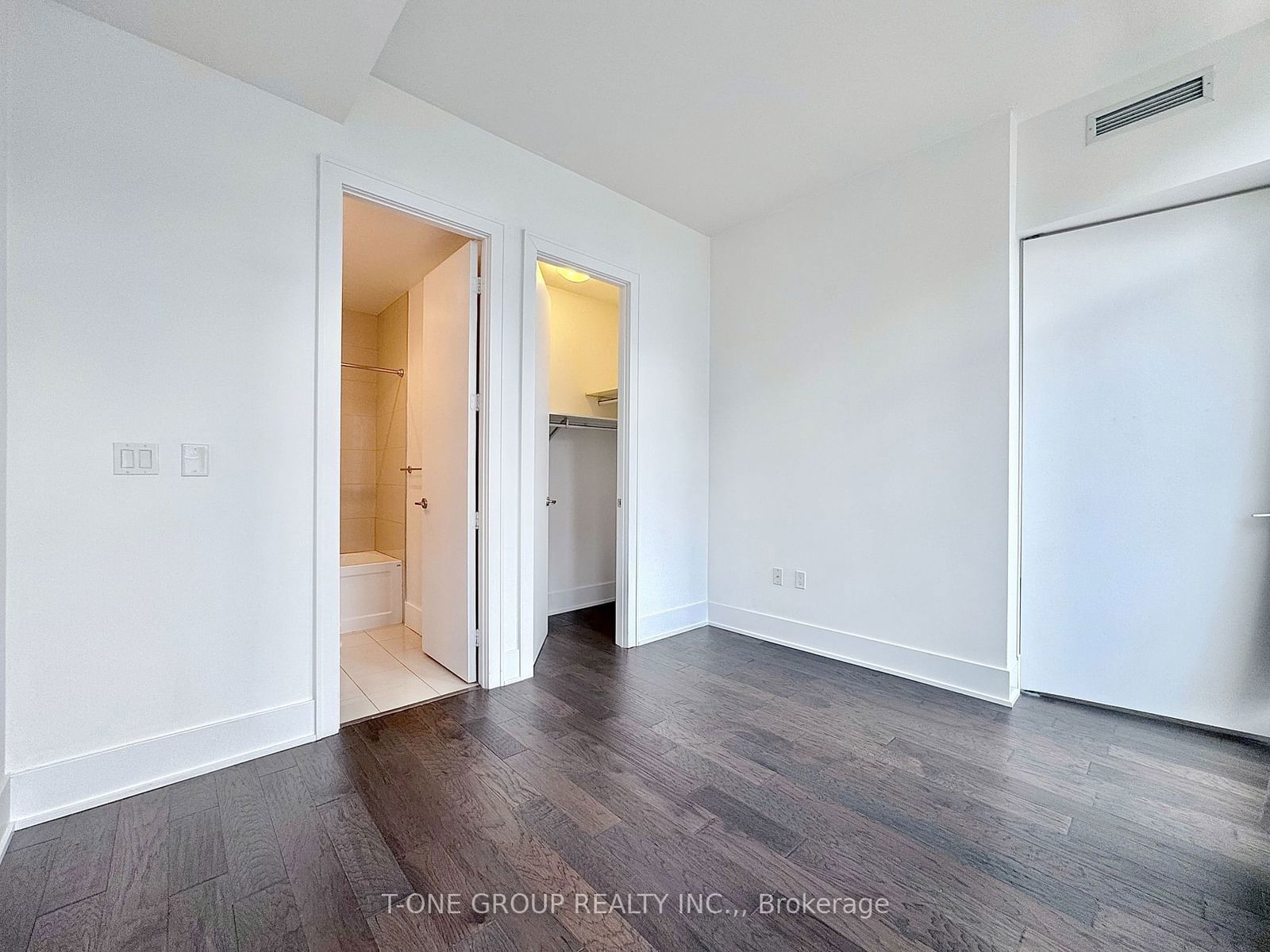 39 Queens Quay E, unit 1122 for rent