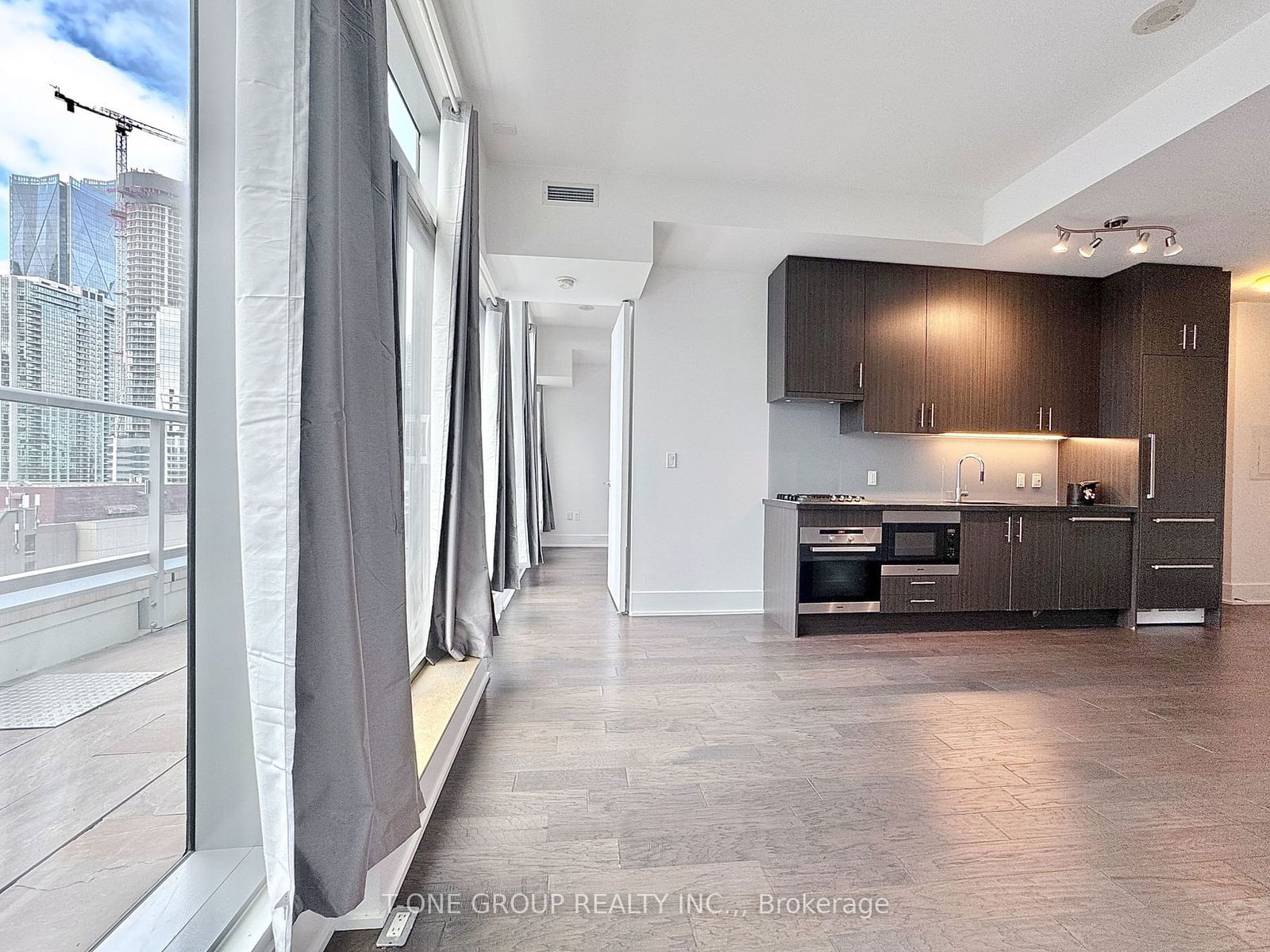 39 Queens Quay E, unit 1122 for rent