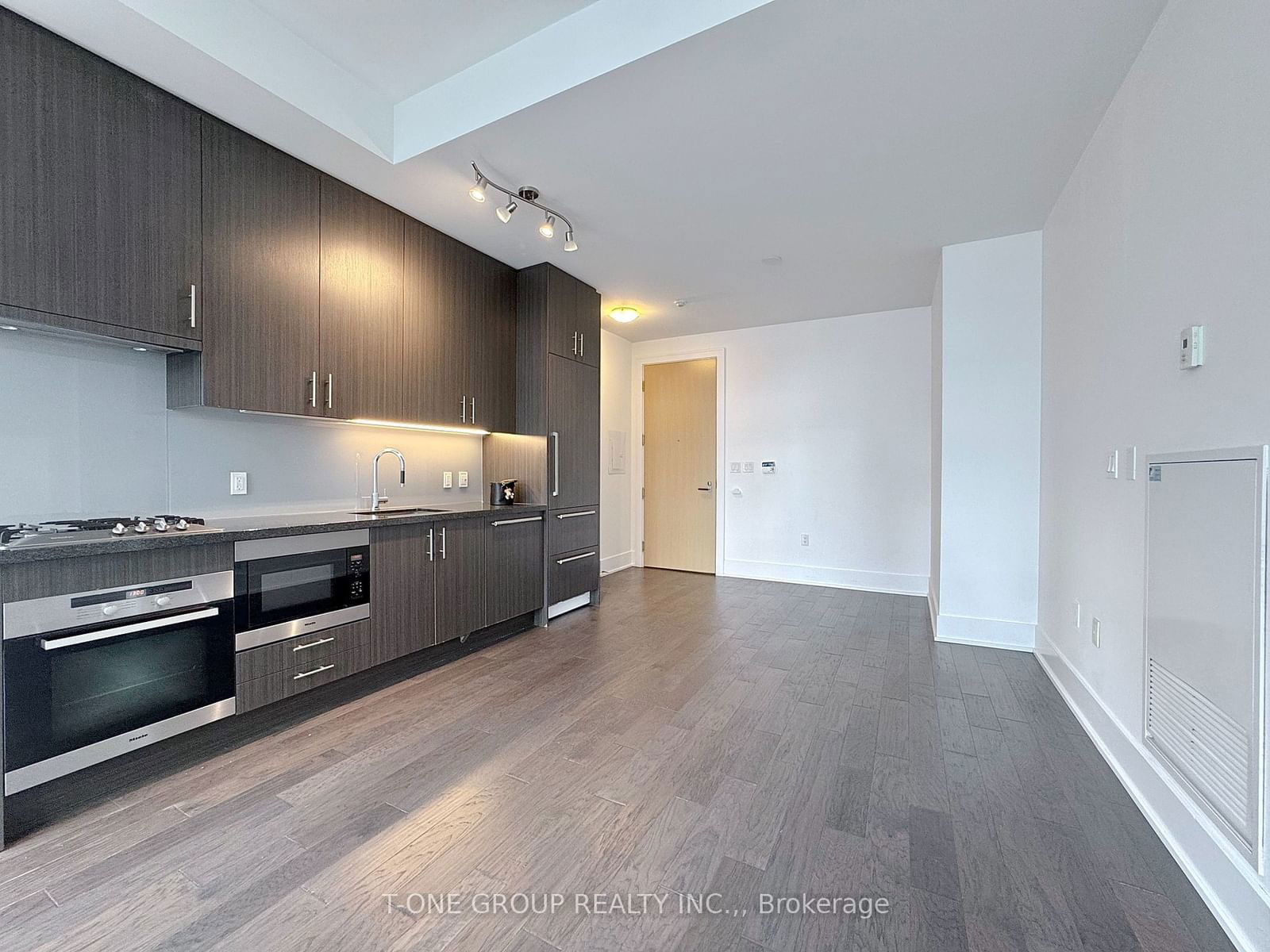 39 Queens Quay E, unit 1122 for rent