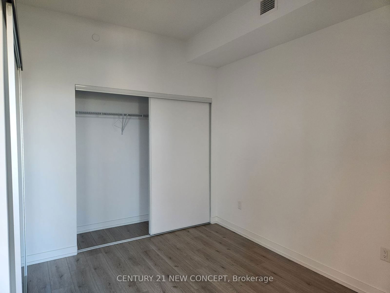 395 Bloor St E, unit 1907 for rent