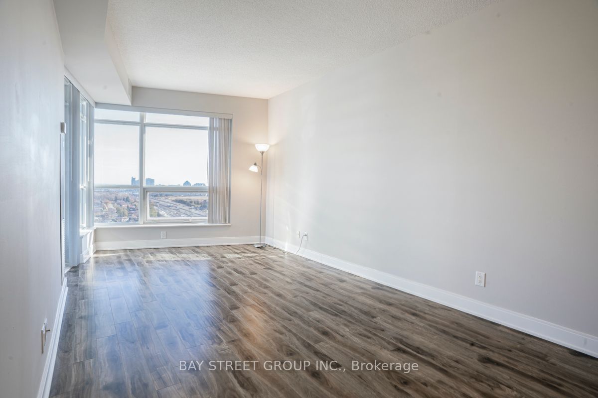 125 Village Green Sq, unit 2202 for rent