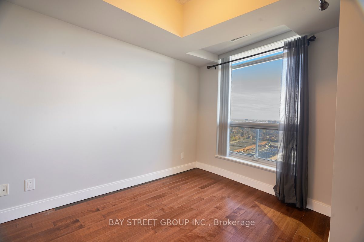 125 Village Green Sq, unit 2202 for rent