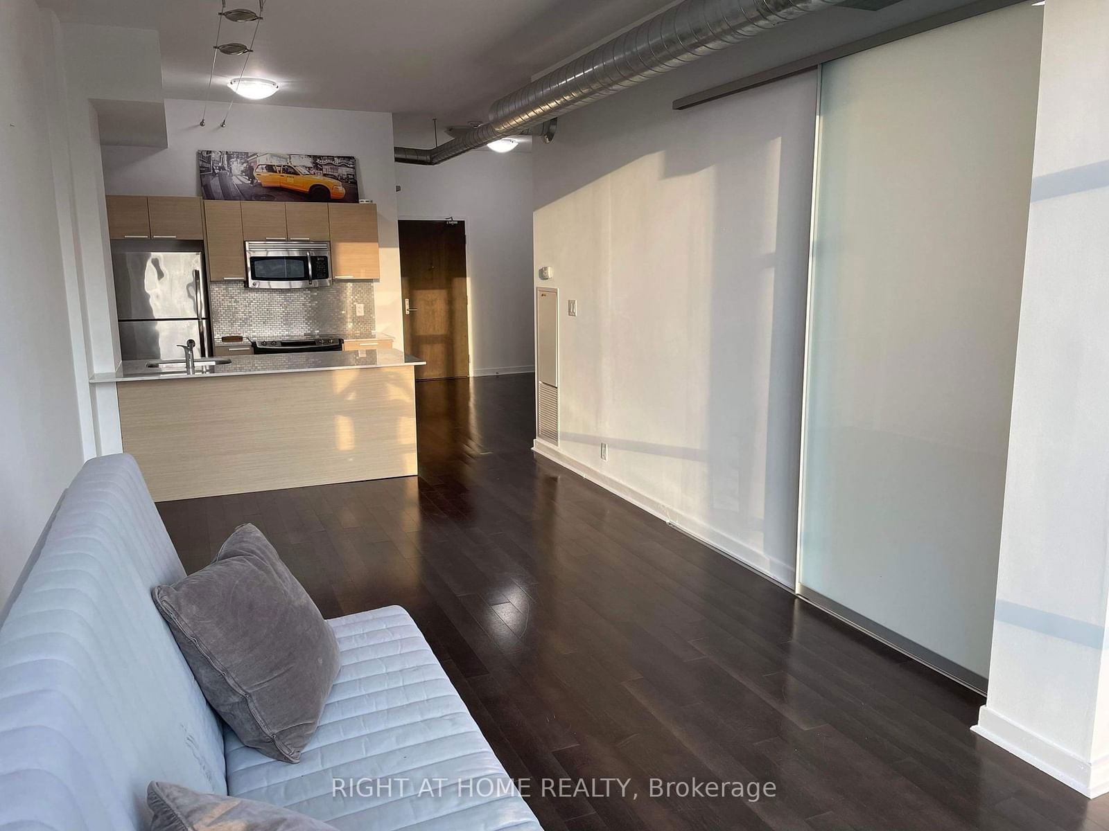 625 Queen St E, unit 508 for rent