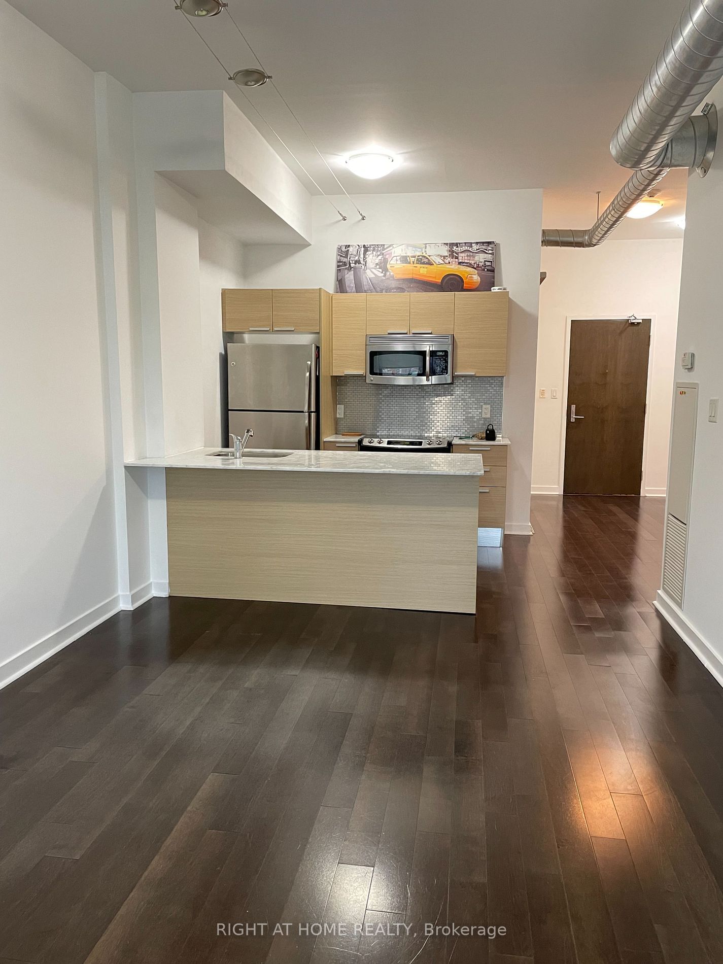 625 Queen St E, unit 508 for rent