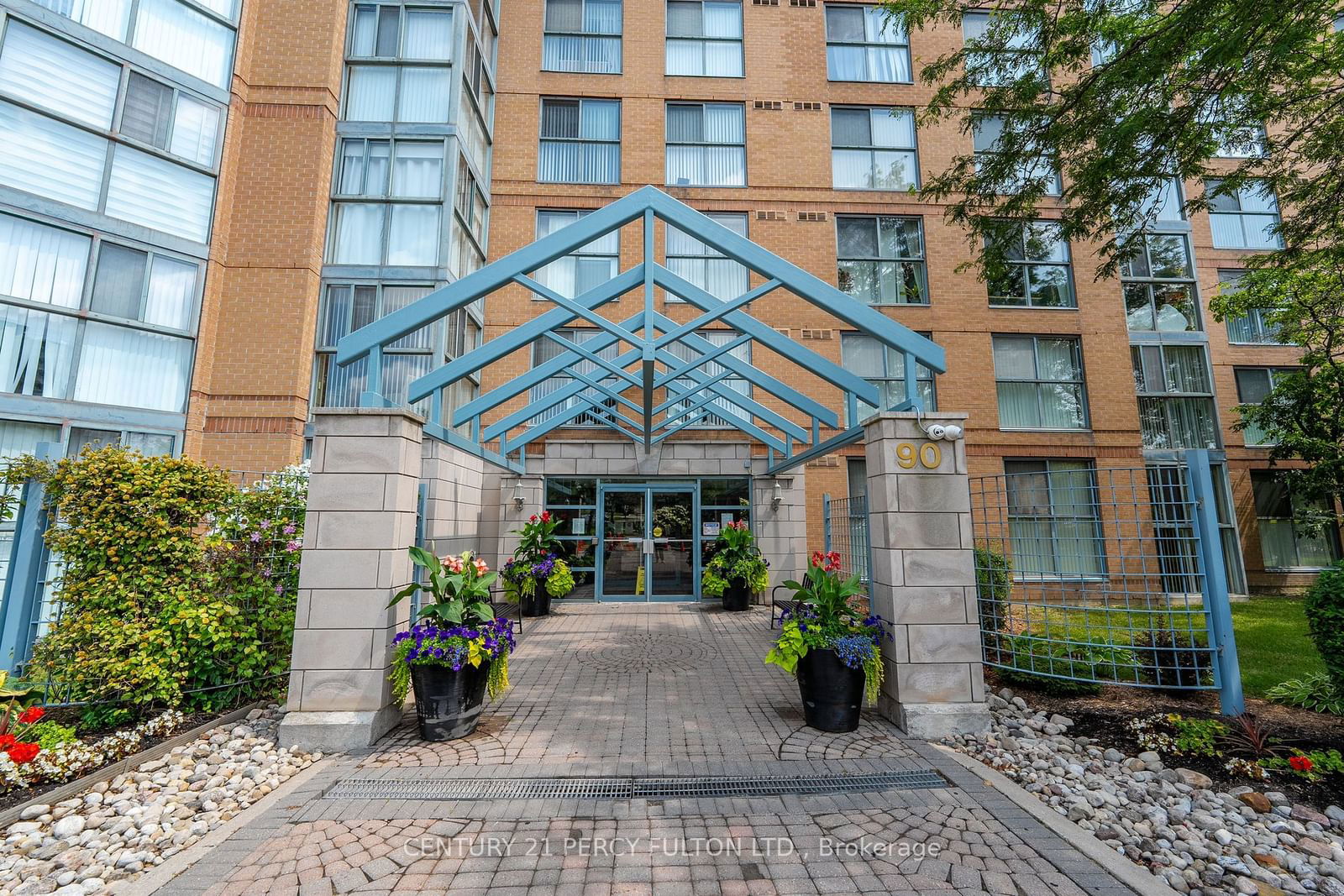 90 Dale Ave, unit 403 for sale