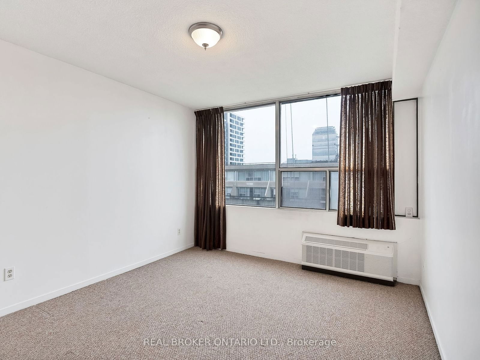 55 William St E, unit 701 for rent