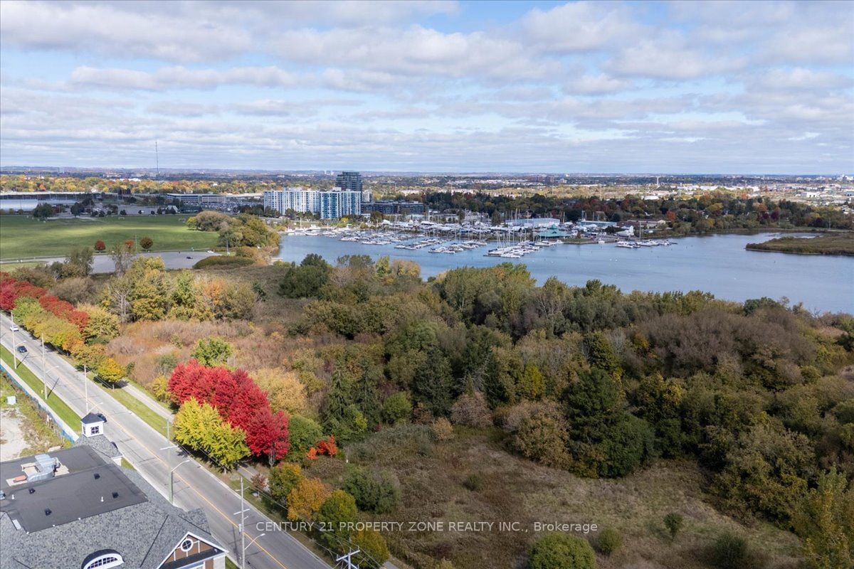 Harbourside Condos, Whitby, Toronto