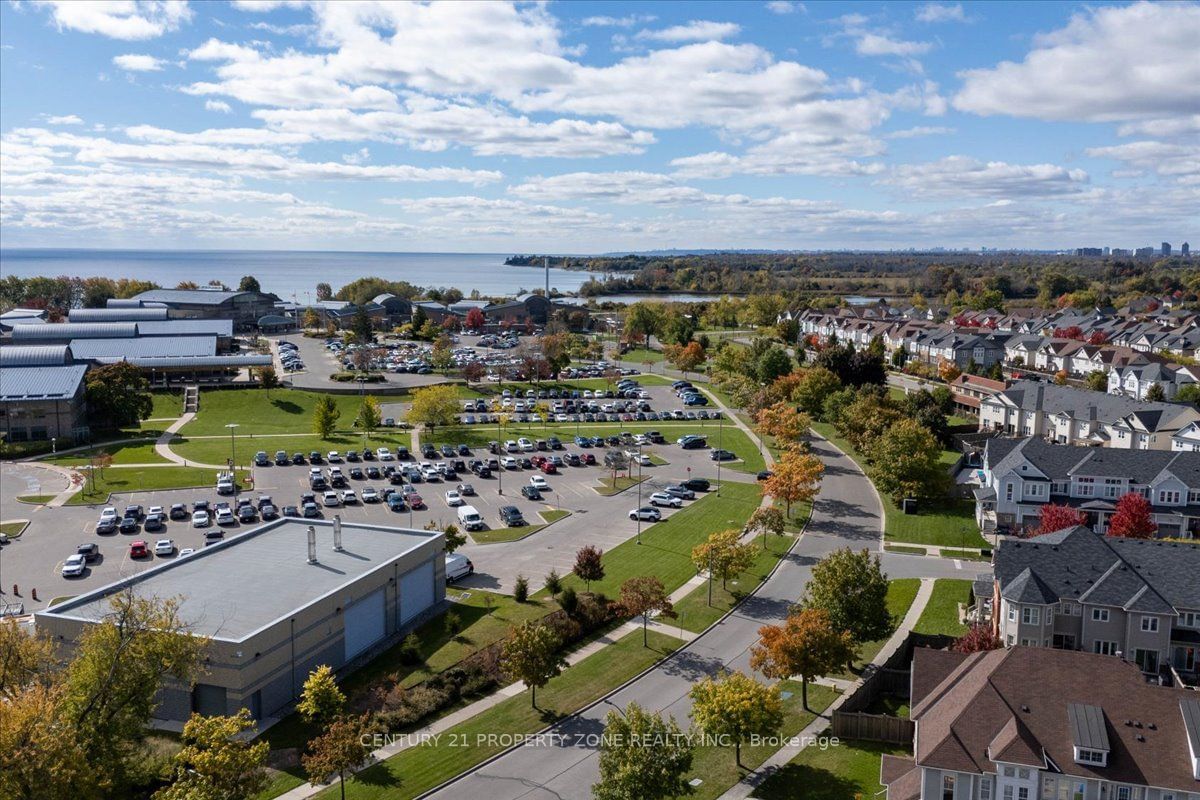 Harbourside Condos, Whitby, Toronto