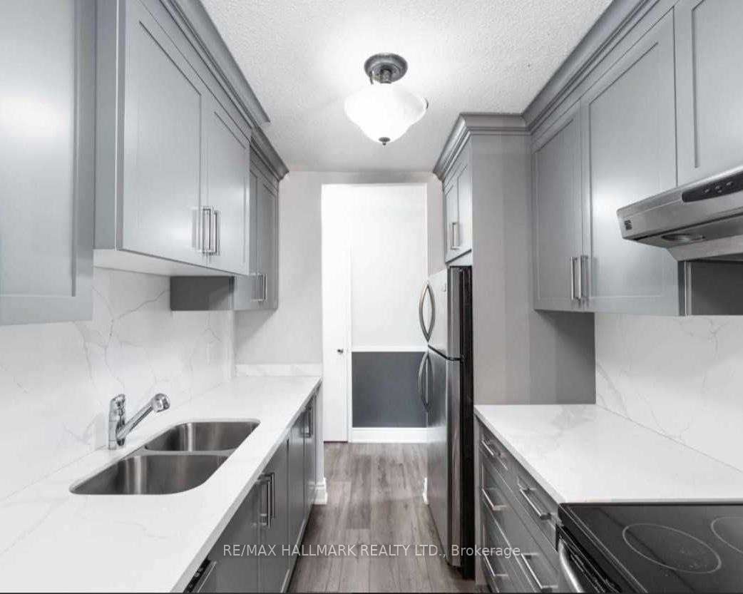 936 Glen St, unit 106 for rent