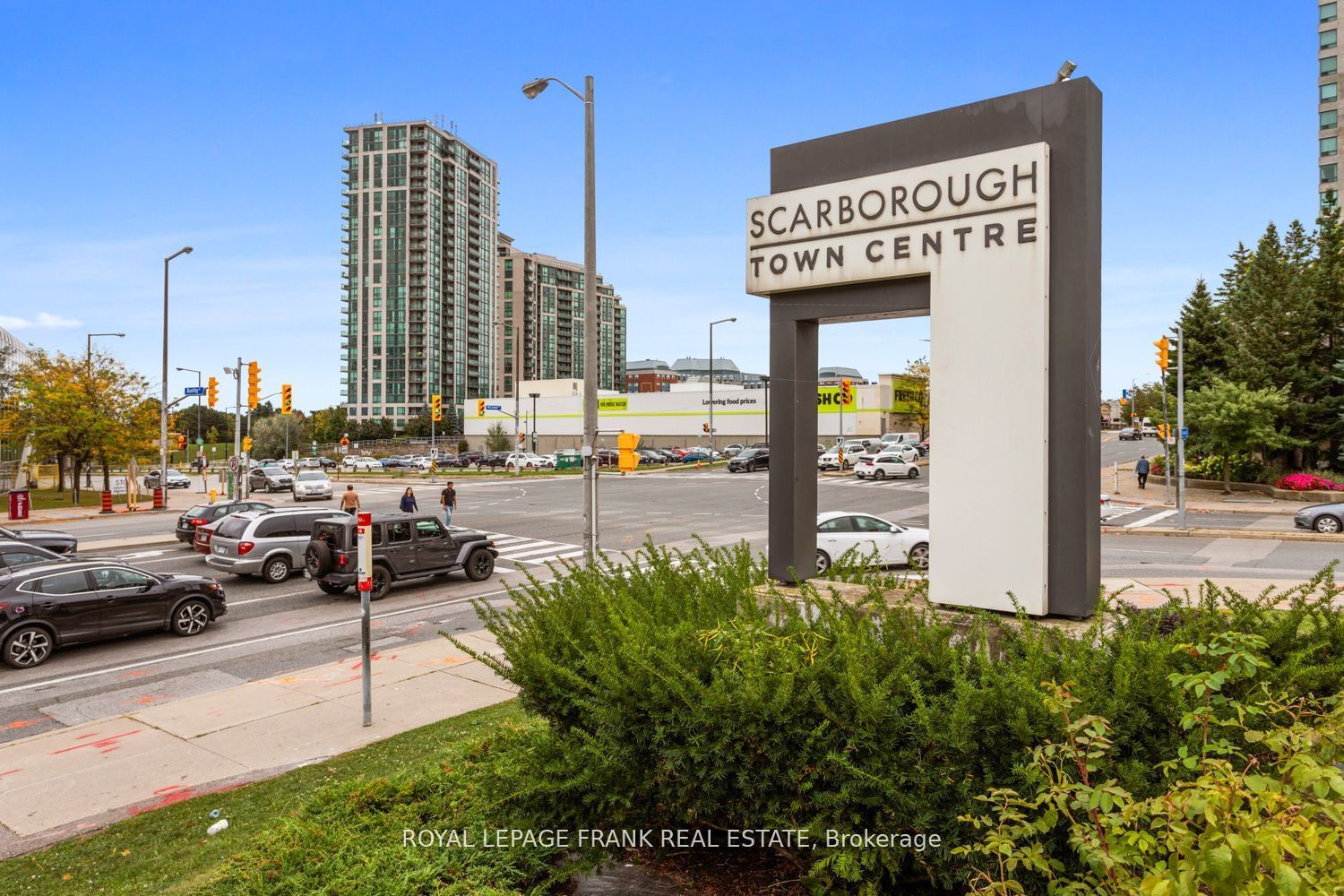 68 Grangeway Ave, unit 816 for sale