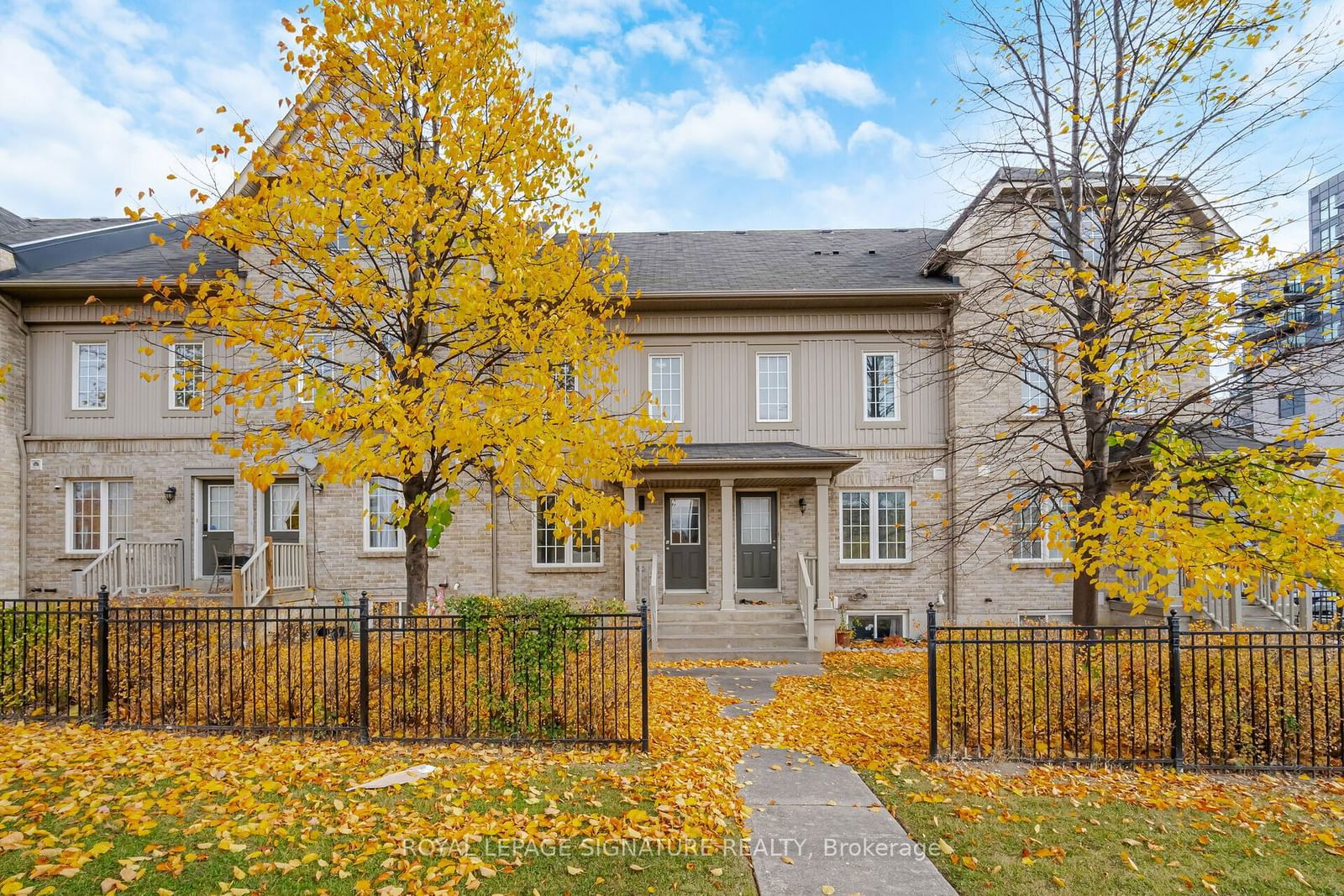 Strathmore Townhomes, Pickering, Toronto