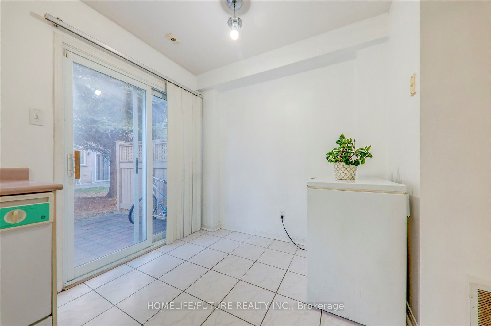 28 Rosebank Dr, unit 1009 for sale