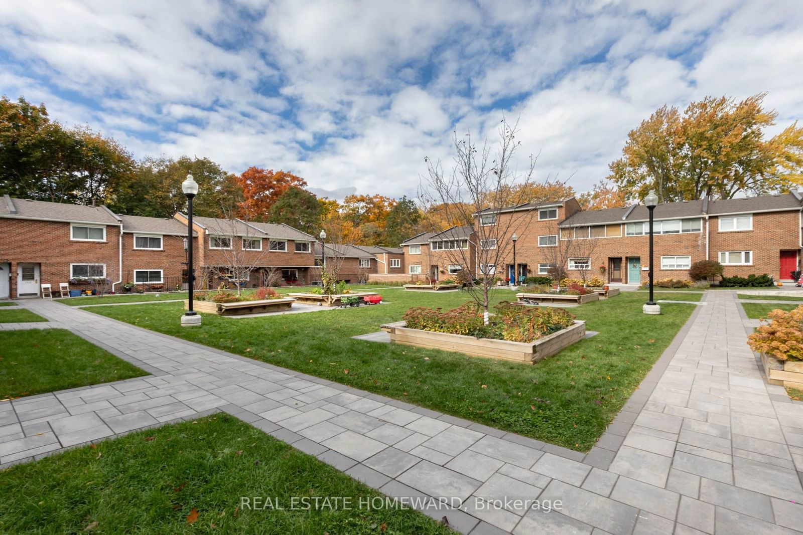 90 Edgewood Townhomes, East End, Toronto