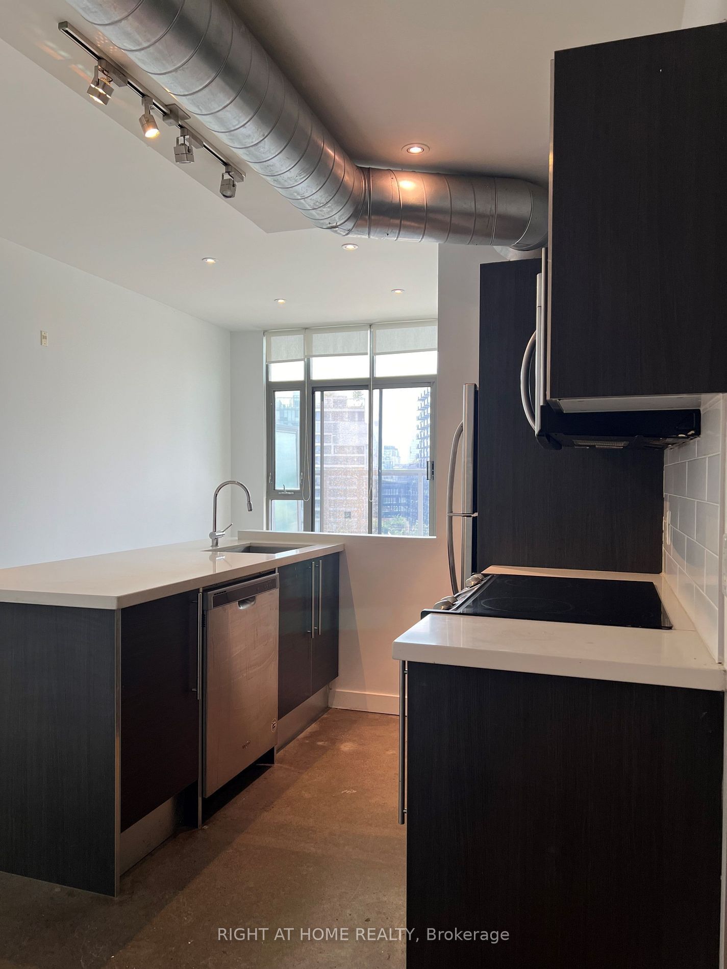 625 Queen St E, unit 607 for sale