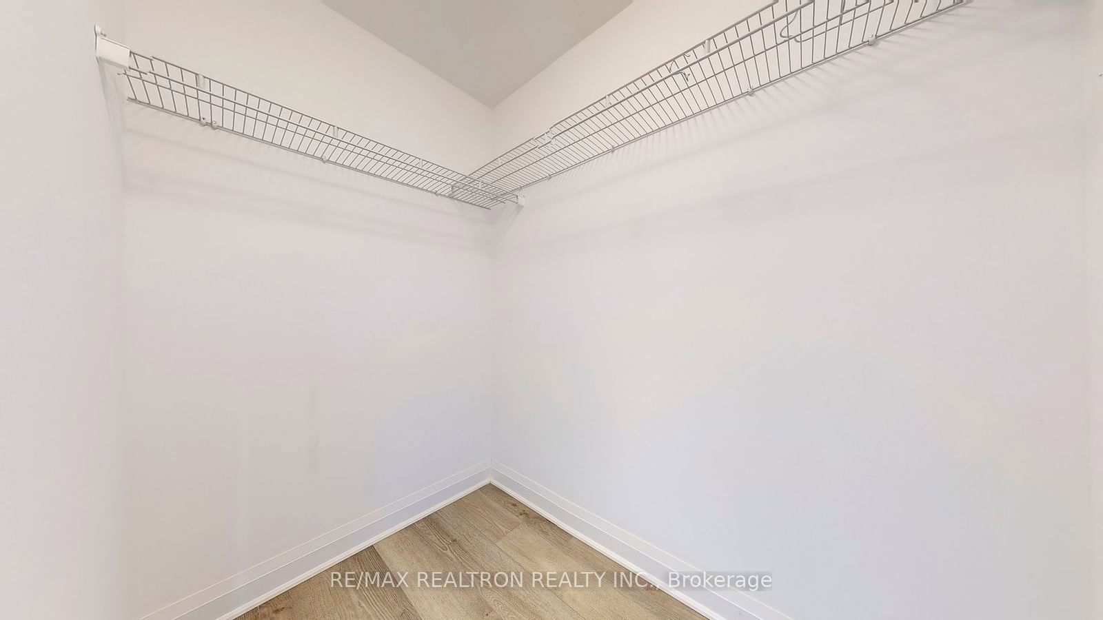 3220 Sheppard Ave E, unit 107 for rent