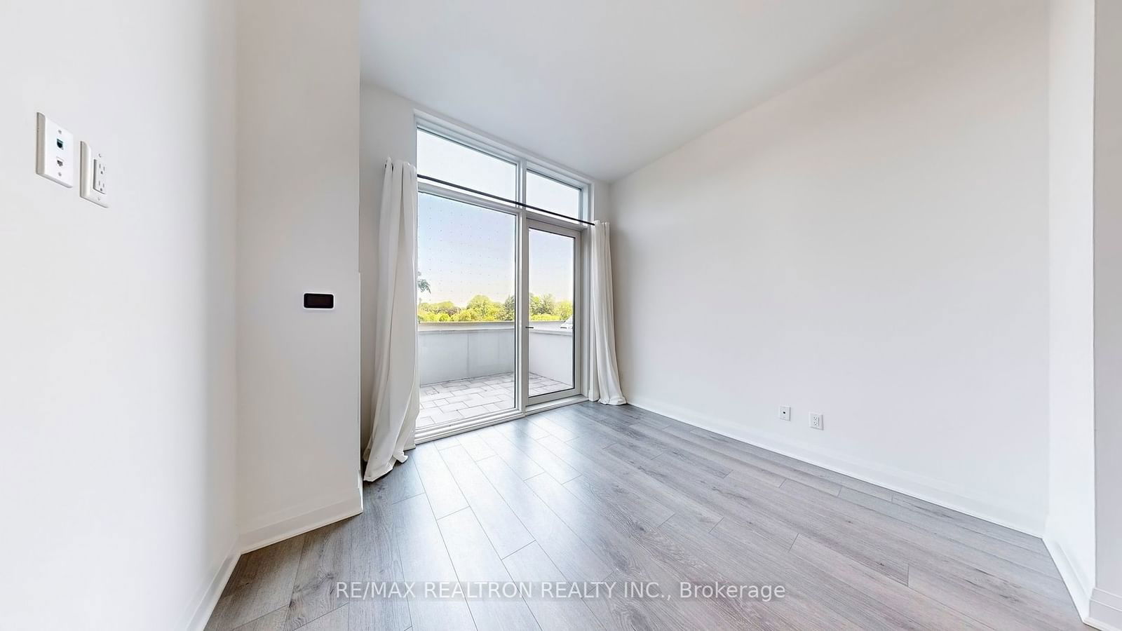 3220 Sheppard Ave E, unit 107 for rent