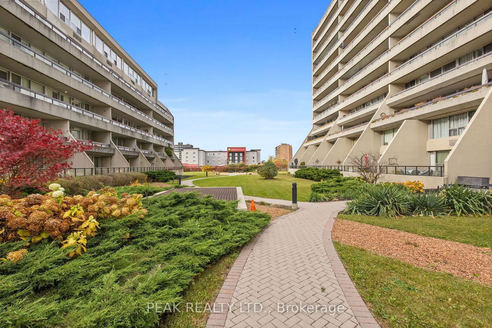 Mclaughlin Square Condos, Oshawa, Toronto