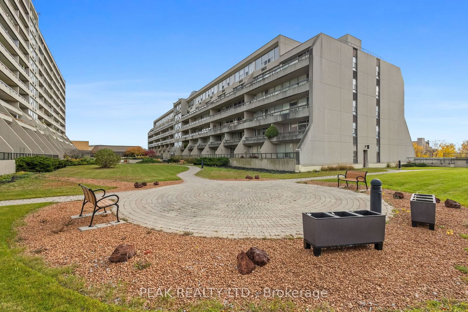 Mclaughlin Square Condos, Oshawa, Toronto