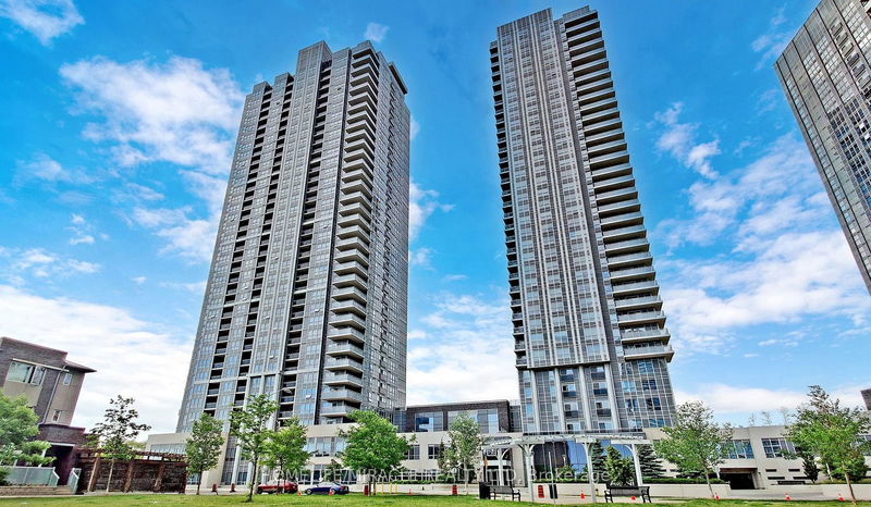 275 Village Green Sq, unit 718 for sale