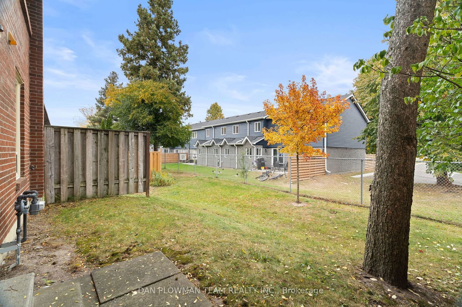 Sarasota Village Townhomes, Oshawa, Toronto