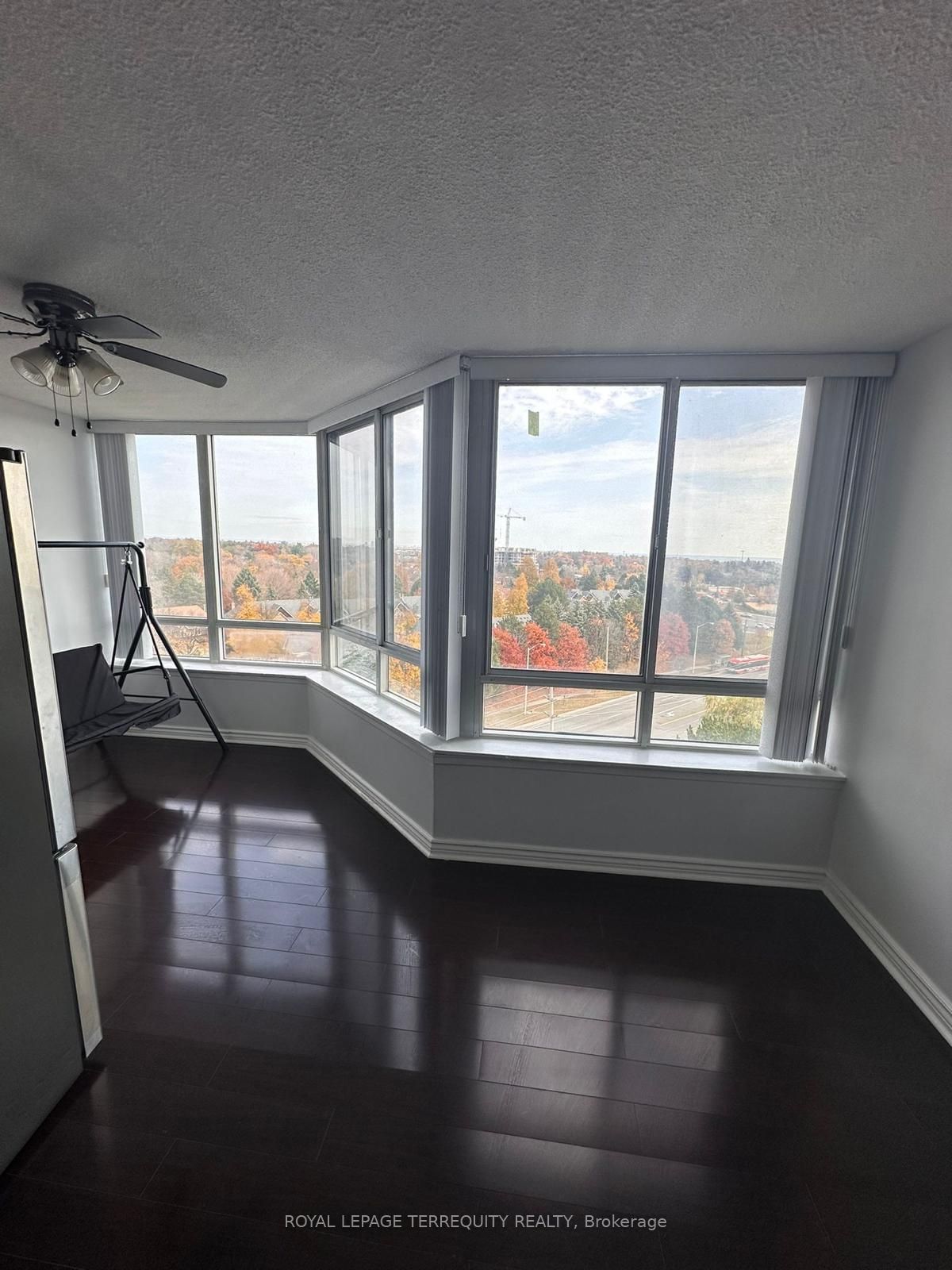 11753 Sheppard Ave, unit 908 for rent